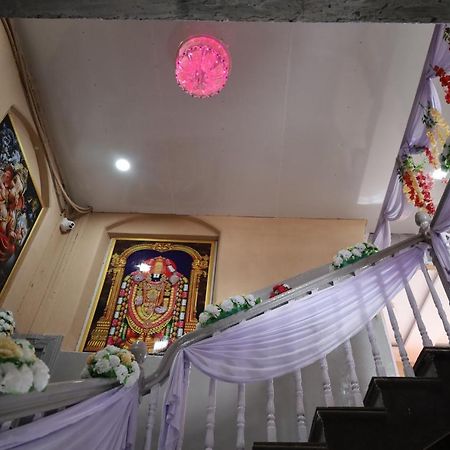 Отель Rail Nest Kharagpur Экстерьер фото